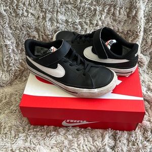 Kids slip-on Nike Court Legacy shoes. Black. Size 1. Great condition.